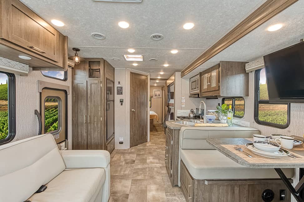 El Monte RV Class A Family Sleeper-Family_Sleeper_AF_Interior_rear_facing