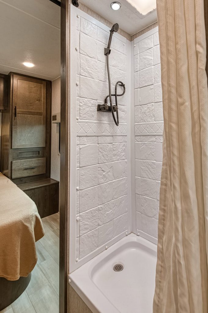 El Monte RV Class C Large-Interior_shower_vertical