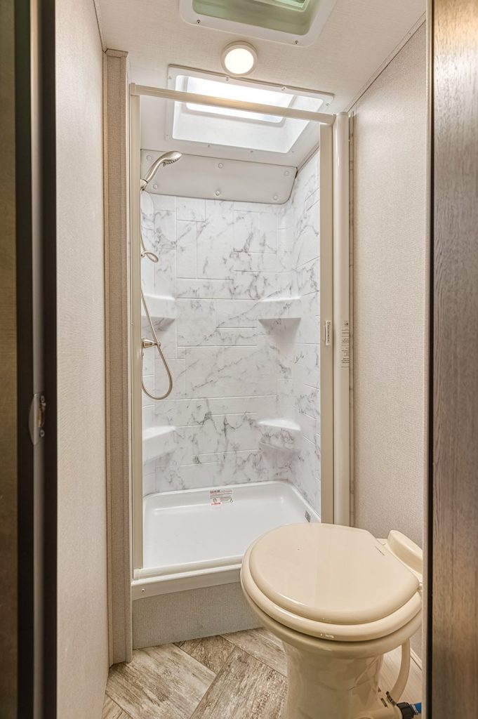 El Monte RV Class C Medium-Interior_bathroom_shower