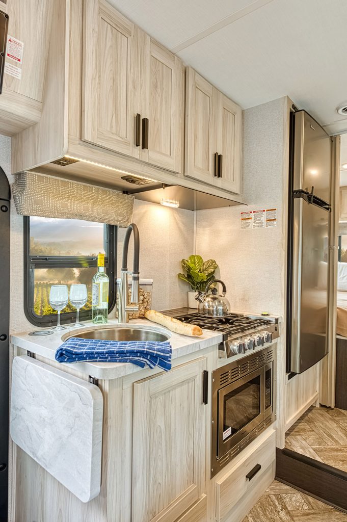 El Monte RV Class C Small-Interior_kitchen_vertical