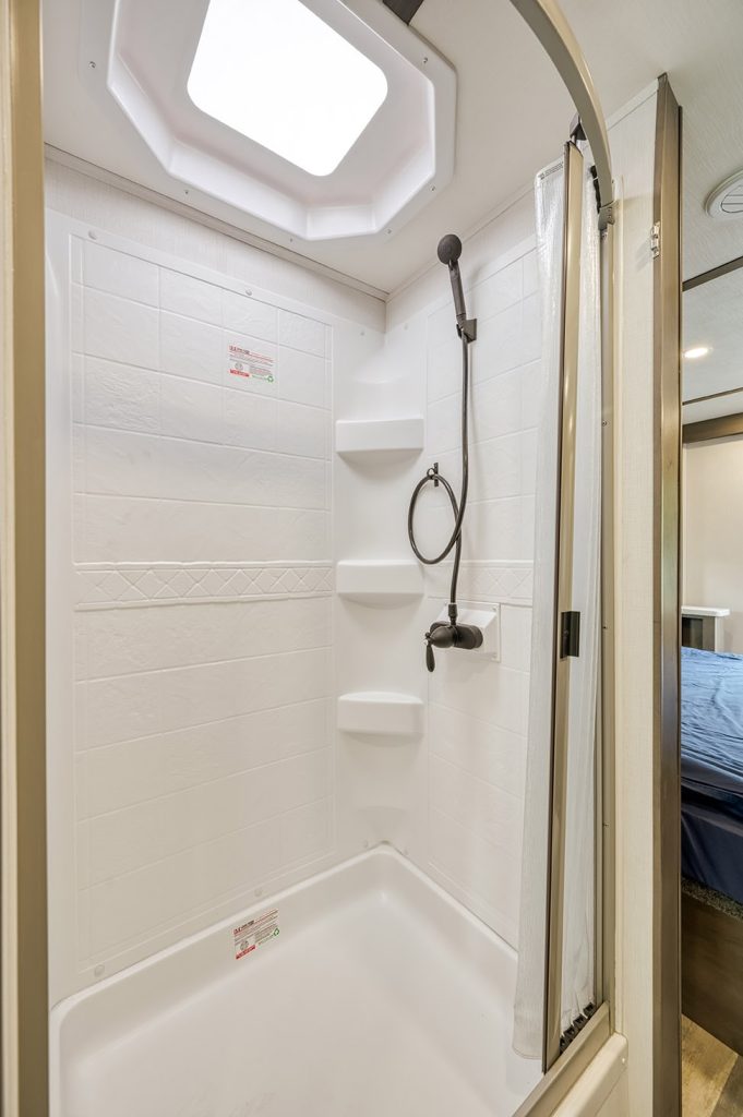 Road Bear RV Class A 30-32' With Slide-Out-Interior_bathroom_shower_verical